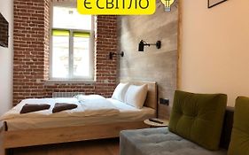Romantic Apartments-In Center , 3 Min To Rynok Square